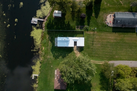 Waterfront Home in Marquette County WI - image 17