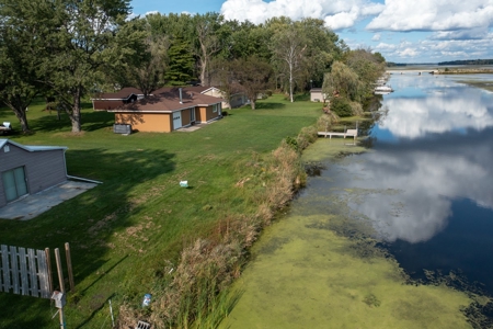 Waterfront Home in Marquette County WI - image 25