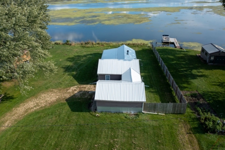 Waterfront Home in Marquette County WI - image 2