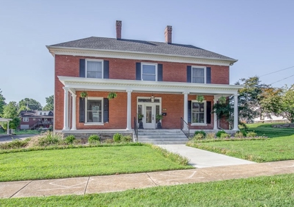 4 bedroom 3 bath historic home for sale in Franklin, Ky. - image 6
