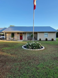 Country Home On Small Acreage For Sale Paris Texas - image 1