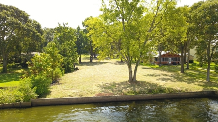 Lake Palestine Waterfront Lot For Sale | East Tx Real Estate - image 18