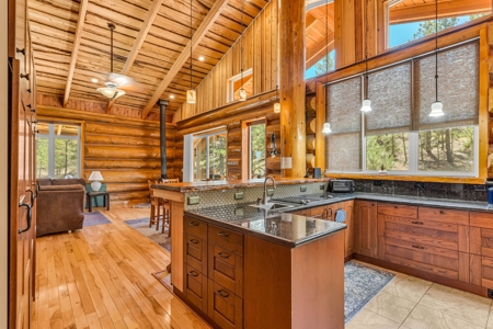Large Custom Log Home for Sale in Cotopaxi, Colorado - image 8