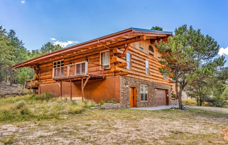 Large Custom Log Home for Sale in Cotopaxi, Colorado - image 5