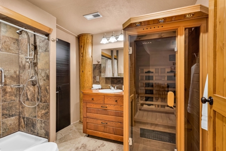 Large Custom Log Home for Sale in Cotopaxi, Colorado - image 27