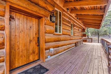 Large Custom Log Home for Sale in Cotopaxi, Colorado - image 7