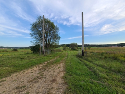 Premier Turn-Key Hunting Compound in Monroe County, WI - image 9