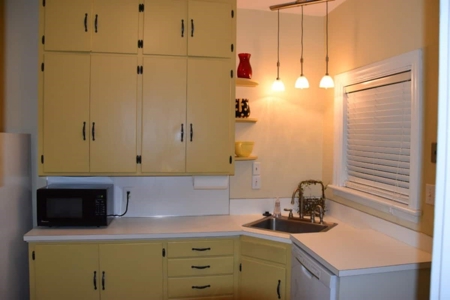 Profitable Air B&B Duplex for Sale in Jackson TN - image 11