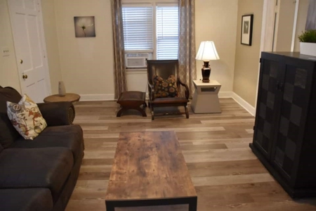 Profitable Air B&B Duplex for Sale in Jackson TN - image 4