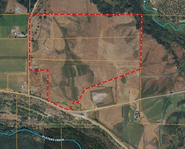 Year-round cattle operation has winter/summer grazing permit - image 10