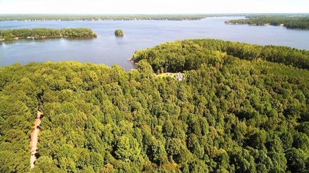 Lake View & Privacy On Lake Gaston, NC - image 1