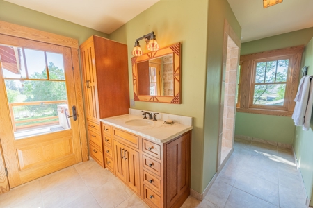 Hotchkiss Country Home With Ponds Irrigated Acreage For Sale - image 18