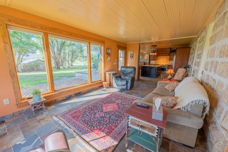 Hotchkiss Country Home With Ponds Irrigated Acreage For Sale - image 14
