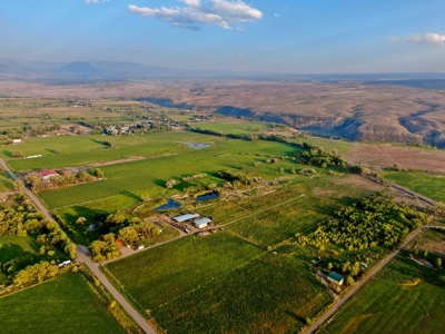 Hotchkiss Country Home With Ponds Irrigated Acreage For Sale - image 7