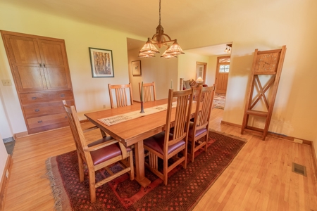 Hotchkiss Country Home With Ponds Irrigated Acreage For Sale - image 15