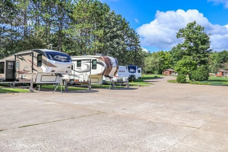 Premier WI Campground, Resort & Bar and Grill up for Auction - image 12