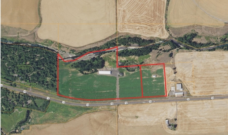 Home with Equestrian barn for sale in Dayton, WA - image 1