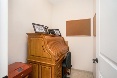 Home with Equestrian barn for sale in Dayton, WA - image 20