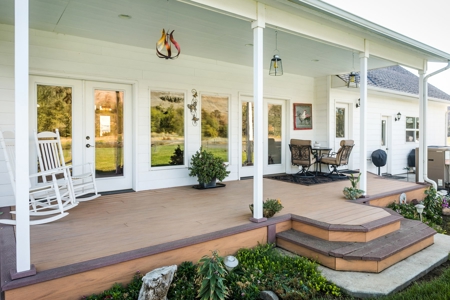 Home with Equestrian barn for sale in Dayton, WA - image 31