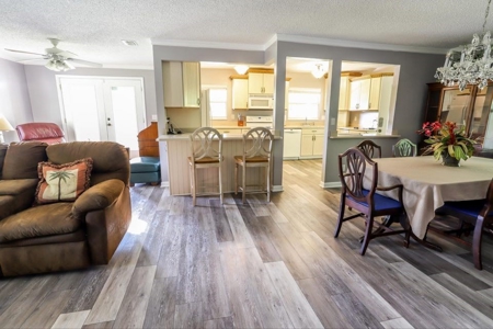 Santa Fe River Waterfront Home! - image 9