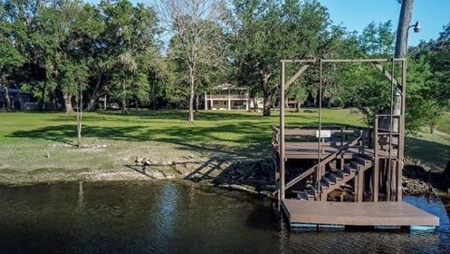 Santa Fe River Waterfront Home! - image 30