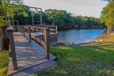 Santa Fe River Waterfront Home! - image 27