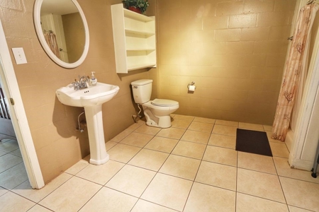 Santa Fe River Waterfront Home! - image 25