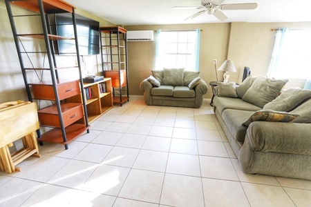 Santa Fe River Waterfront Home! - image 20