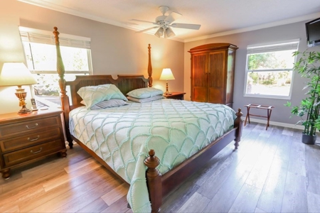 Santa Fe River Waterfront Home! - image 16