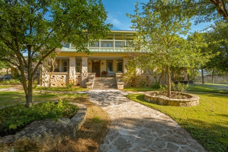 Guadalupe Riverfront Working Ranch in the Texas Hill Country - image 2