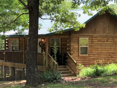 Commercial Cabins Rentals in the Ozarks - image 2