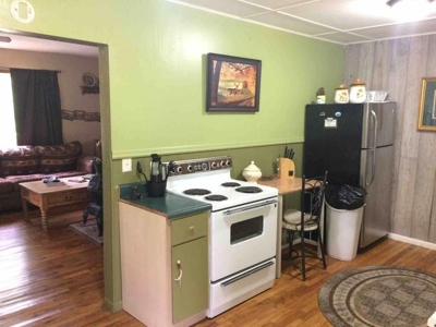 Commercial Cabins Rentals in the Ozarks - image 17