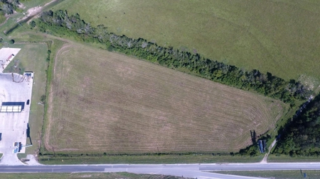 Commercial Property for Sale on I-10 in Winnie Tx. - image 2
