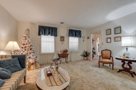 Country Home with Investment Property for Sale in Tennessee - image 7