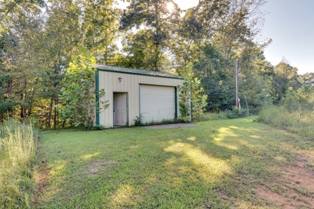 Country Home with Investment Property for Sale in Tennessee - image 31