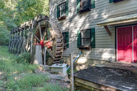 Country Home with Investment Property for Sale in Tennessee - image 35