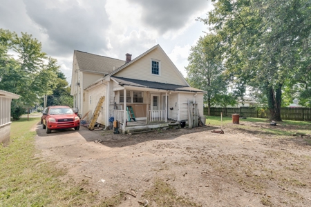 Historic Home in Town for Sale in Mount Pleasant, Tennessee - image 25