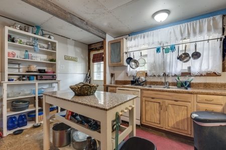 Historic Home in Town for Sale in Mount Pleasant, Tennessee - image 14