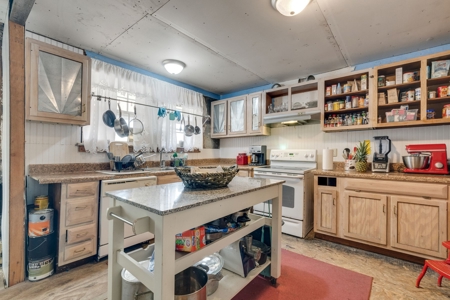 Historic Home in Town for Sale in Mount Pleasant, Tennessee - image 13
