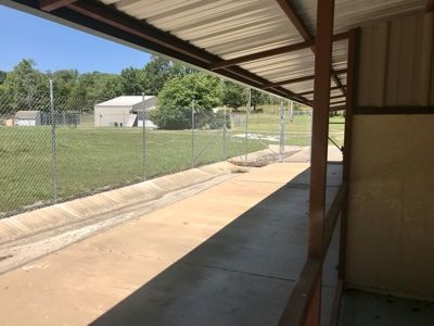 Building with 10 acreage For sale in Missouri - image 26