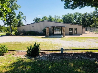 Building with 10 acreage For sale in Missouri - image 3