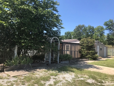 Building with 10 acreage For sale in Missouri - image 39