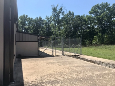 Building with 10 acreage For sale in Missouri - image 35