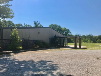 Building with 10 acreage For sale in Missouri - image 36