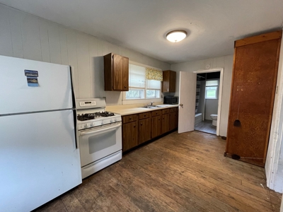 Fixer Upper for sale in Galena - image 3