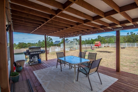 Large Home with Large Workshop / Garage For sale, Has Well - image 40