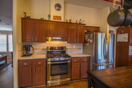 Large Home with Large Workshop / Garage For sale, Has Well - image 35