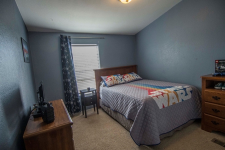 Large Home with Large Workshop / Garage For sale, Has Well - image 19