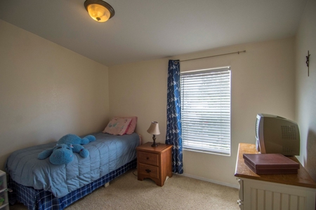 Large Home with Large Workshop / Garage For sale, Has Well - image 18