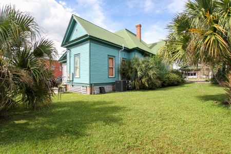 Historic Home Converted to Commercial Restaurant/Cafe in FL - image 7